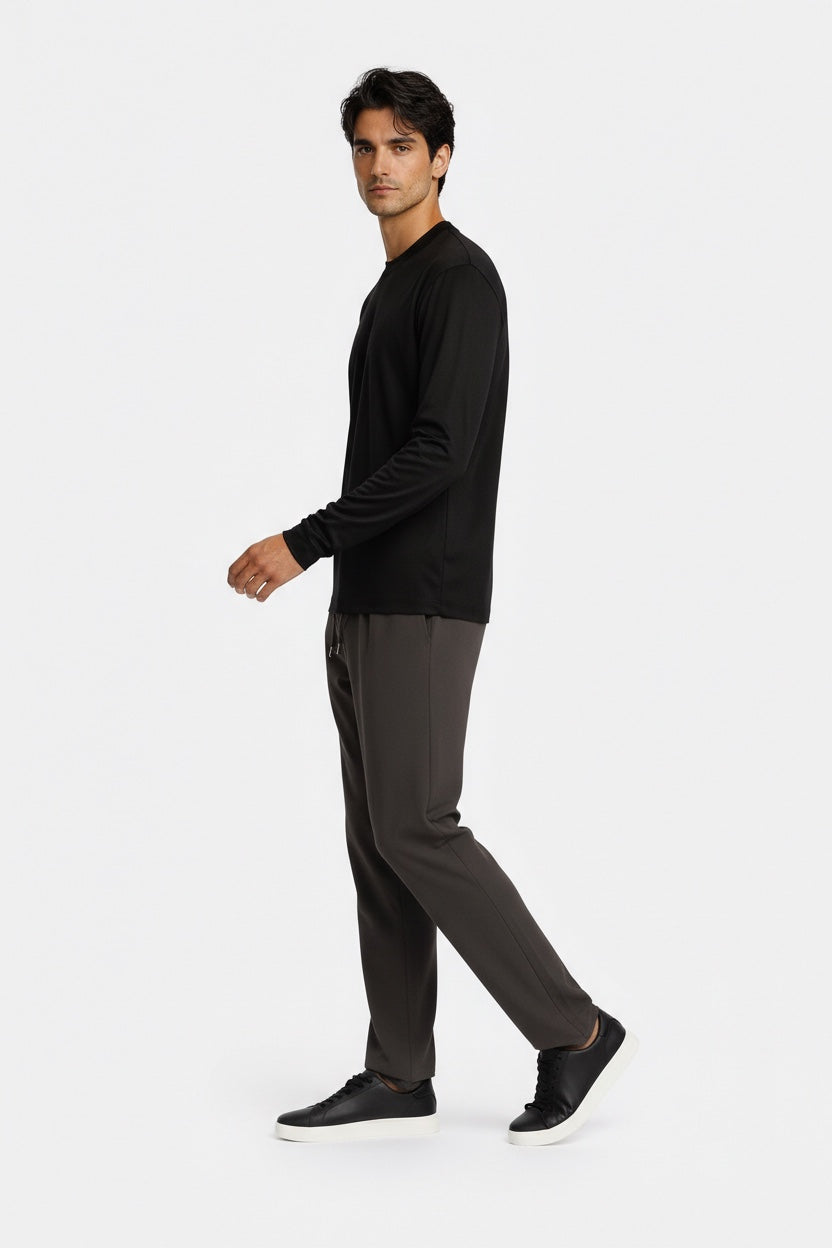 BLACK LONGSLEEVE T-SHIRT