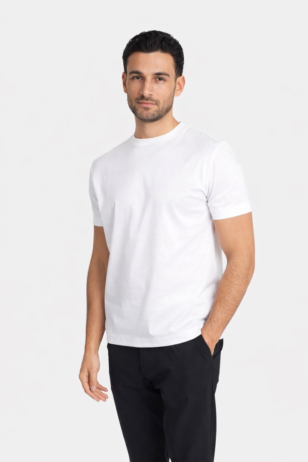 CLASSIC WHITE T-SHIRT