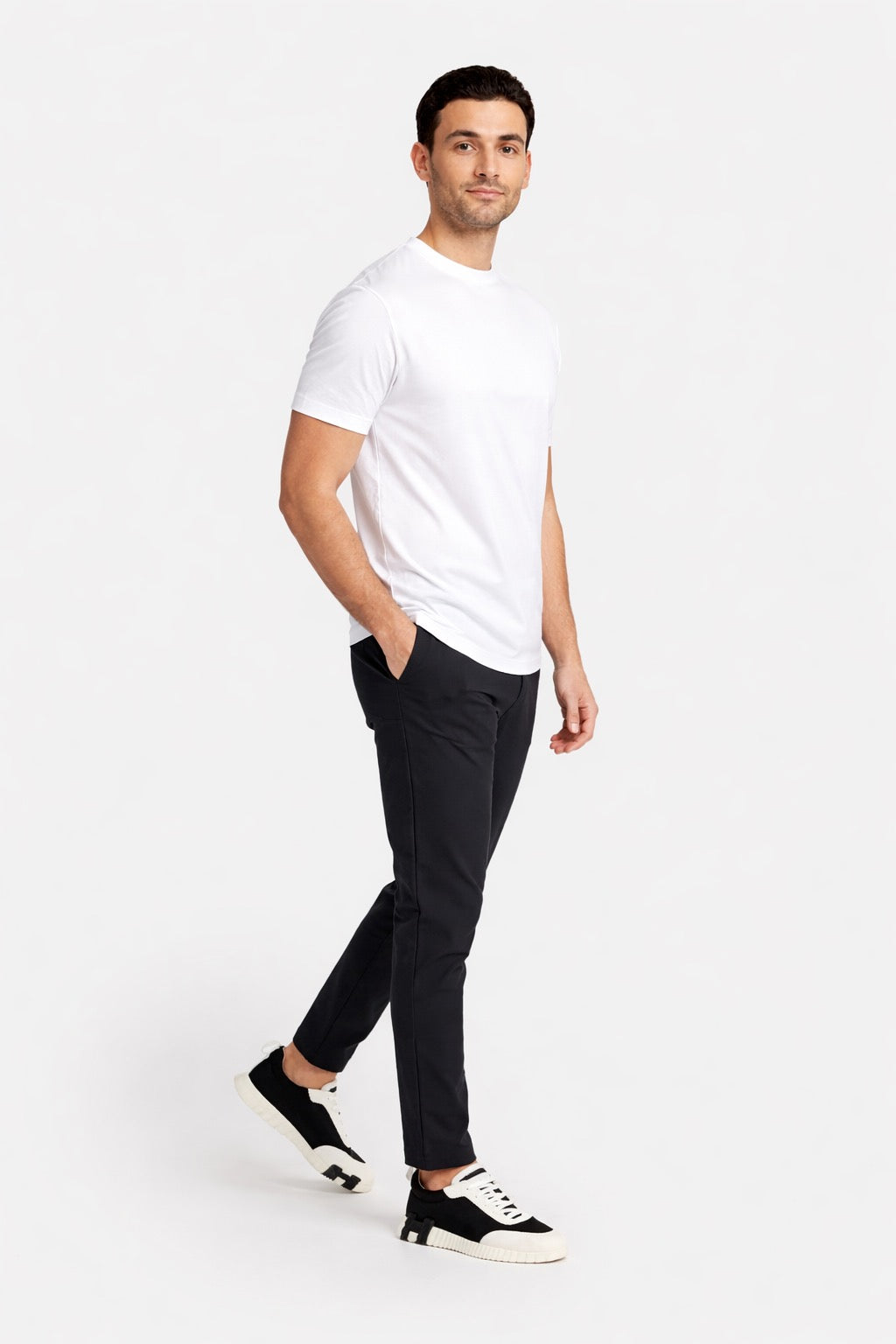 CLASSIC WHITE T-SHIRT